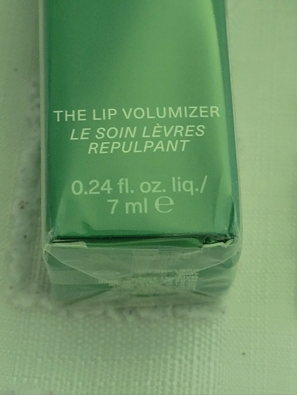 La Mer Lip Volumizer - Shade #40 Sheer Coral